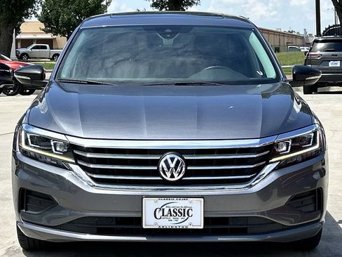 Used 2022 Volkswagen Passat 2.0T FWD image 8
