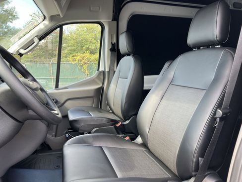 New 2026 Ford Transit 250 148 Medium Roof w/ Load Area Protection Package image 13