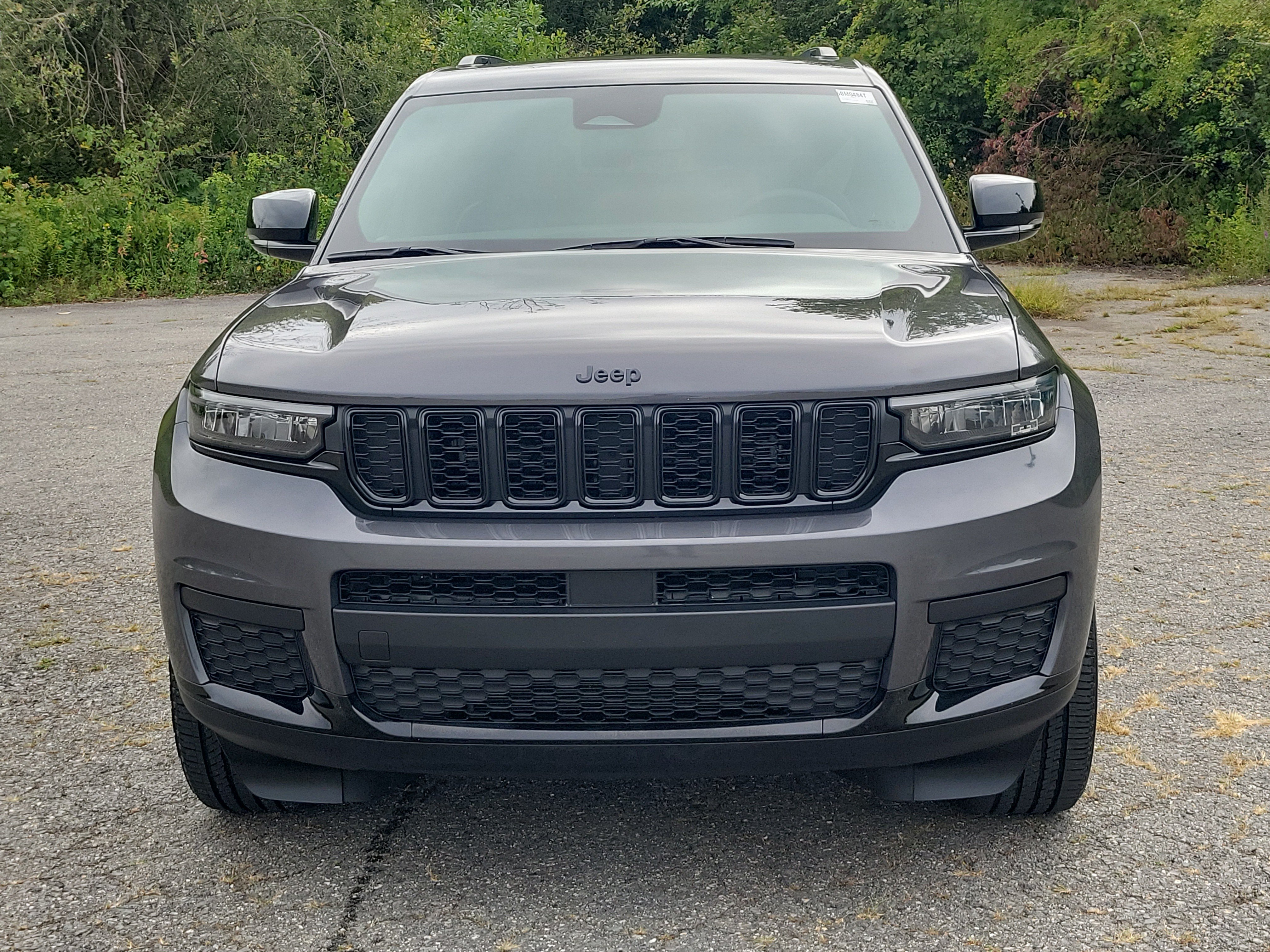 Used 2024 Jeep Grand Cherokee L Laredo RWD image 2