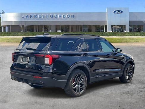 Used 2025 Ford Explorer ST-Line w/ Premium Package AWD/4WD image 4