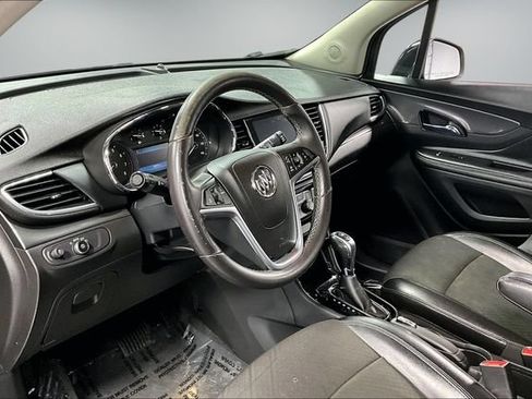 Used 2021 Buick Encore Preferred FWD image 16