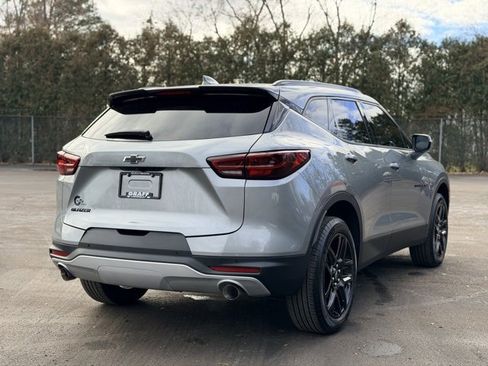 Used 2025 Chevrolet Blazer LT image 4