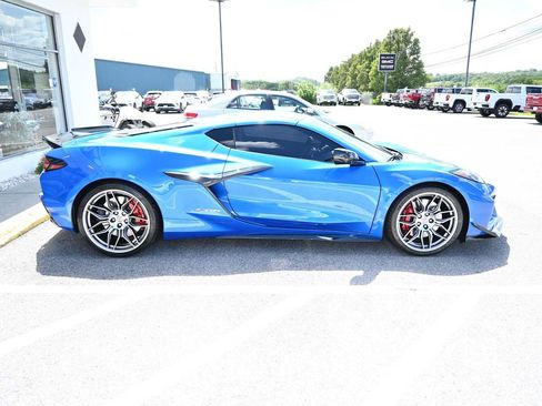 Used 2024 Chevrolet Corvette Z06 w/ Chrome Exterior Badge Package RWD image 2