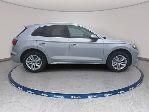 Certified 2023 Audi Q5 2.0T Premium w/ Convenience Package AWD/4WD image 5