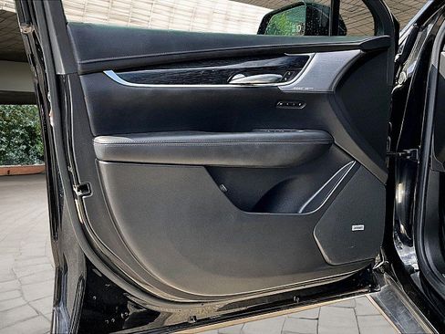 Used 2020 Cadillac XT5 Premium Luxury FWD image 14