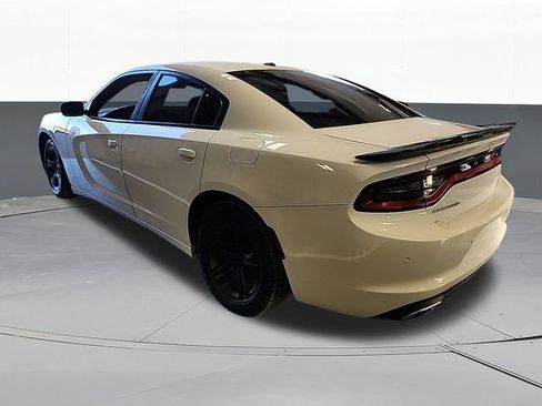 Used 2020 Dodge Charger SXT image 6