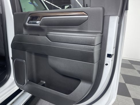 Used 2024 Chevrolet Silverado 2500 LT image 18