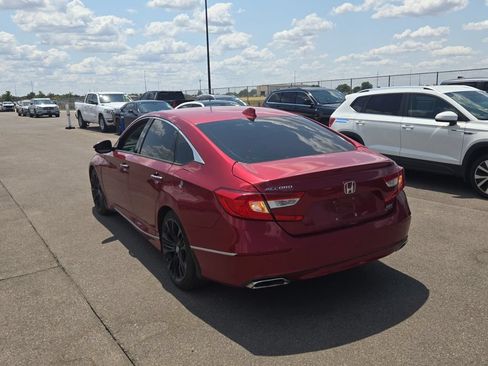 Used 2018 Honda Accord Touring image 5