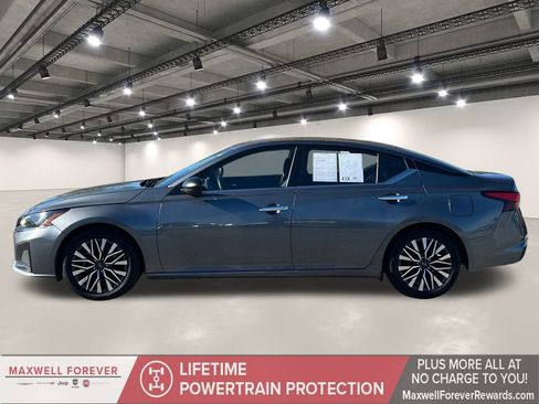 Used 2024 Nissan Altima 2.5 SV image 13