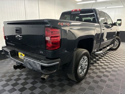 Used 2017 Chevrolet Silverado 2500 LTZ image 4