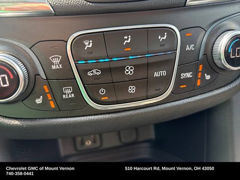Used 2018 Chevrolet Equinox LT w/ Sun & Infotainment Package AWD/4WD image 34