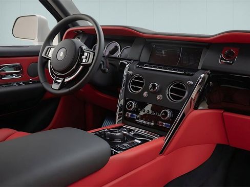 Used 2023 Rolls-Royce Cullinan image 35