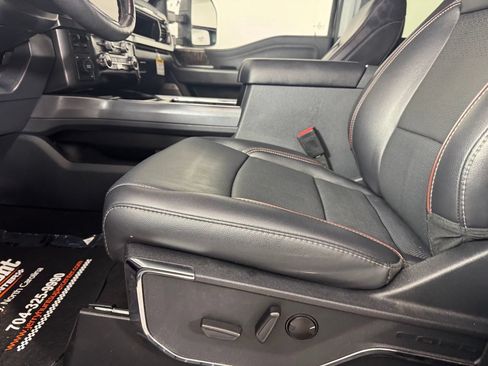 Used 2024 Ford F350 Lariat w/ Lariat Ultimate Package AWD/4WD image 11