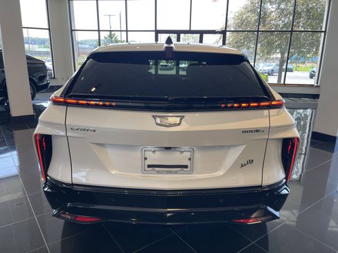 Certified 2024 Cadillac Lyriq Sport w/ Nappa Leather Package AWD/4WD image 4