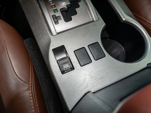 Used 2018 Toyota 4Runner Limited image 25