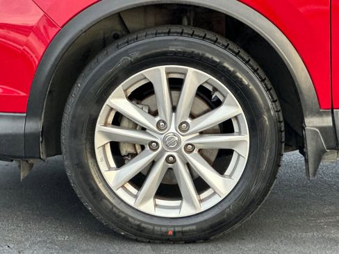 Used 2018 Nissan Rogue Sport SV image 31