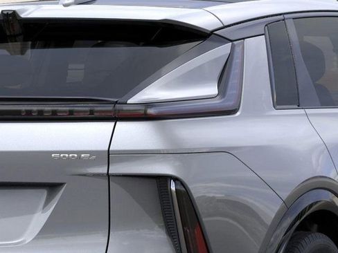 New 2026 Cadillac Lyriq Signature Sport image 11