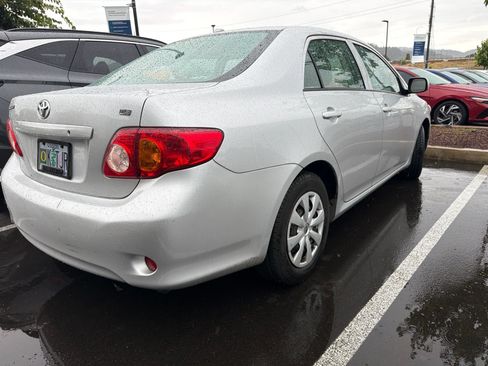 Used 2010 Toyota Corolla LE w/ All Weather Guard Pkg FWD image 6