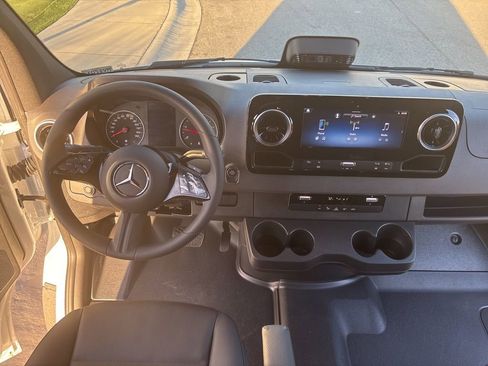 New 2026 Mercedes-Benz Sprinter 2500 image 31