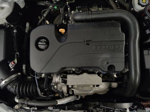 Used 2018 Chevrolet Malibu LT w/ Driver Confidence Package FWD image 30