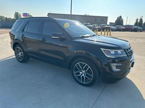 Used 2016 Ford Explorer Sport w/ Equipment Group 401A AWD/4WD image 38