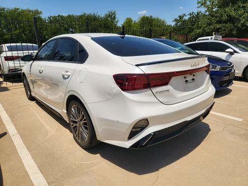 Used 2023 Kia Forte GT-Line w/ GT-Line Premium Package FWD image 3