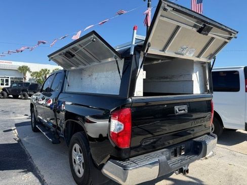 Used 2018 Toyota Tundra SR5 w/ SR5 Upgrade Package image 5