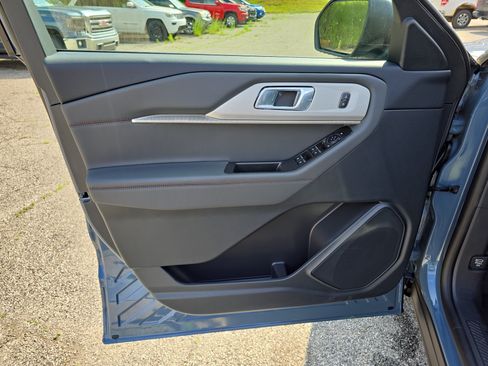 New 2026 Ford Explorer Active w/ Active Comfort Package AWD/4WD image 10