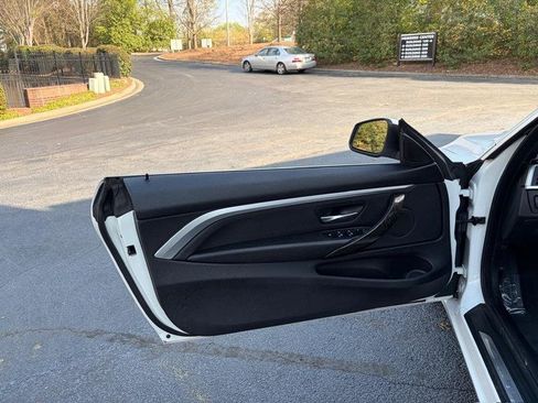 Used 2018 BMW 430i Convertible image 32