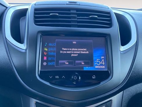 Used 2016 Chevrolet Trax LTZ FWD image 24