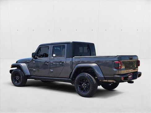 Used 2024 Jeep Gladiator Sport image 7