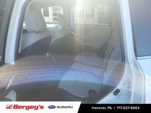 Used 2019 Subaru Forester Limited image 9