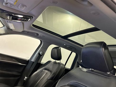 Used 2022 Jeep Grand Cherokee Limited image 28