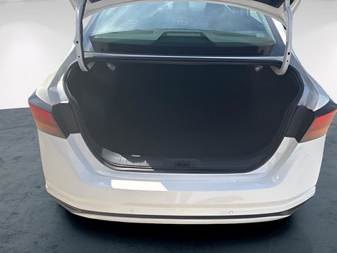 Used 2025 Nissan Altima 2.5 S image 8