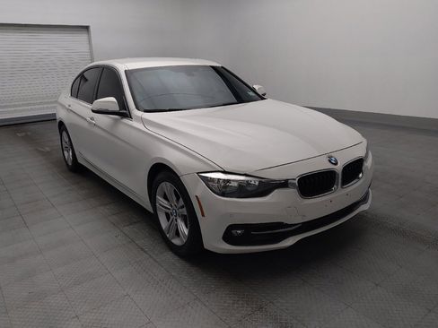 Used 2017 BMW 330i Sedan w/ Driver Assistance Package RWD image 13