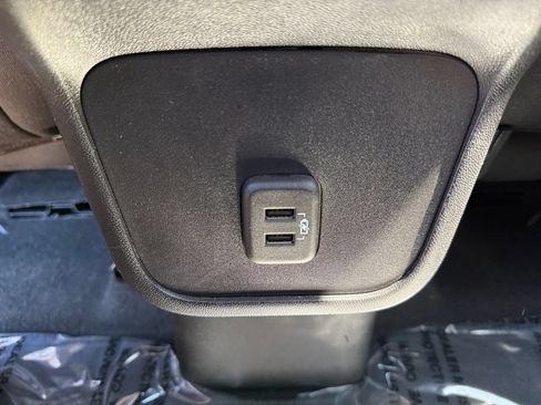 Used 2024 Chevrolet Equinox LT AWD/4WD image 38
