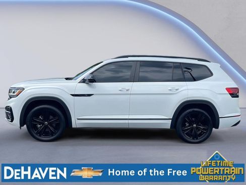 Used 2023 Volkswagen Atlas SEL R-Line AWD/4WD image 3