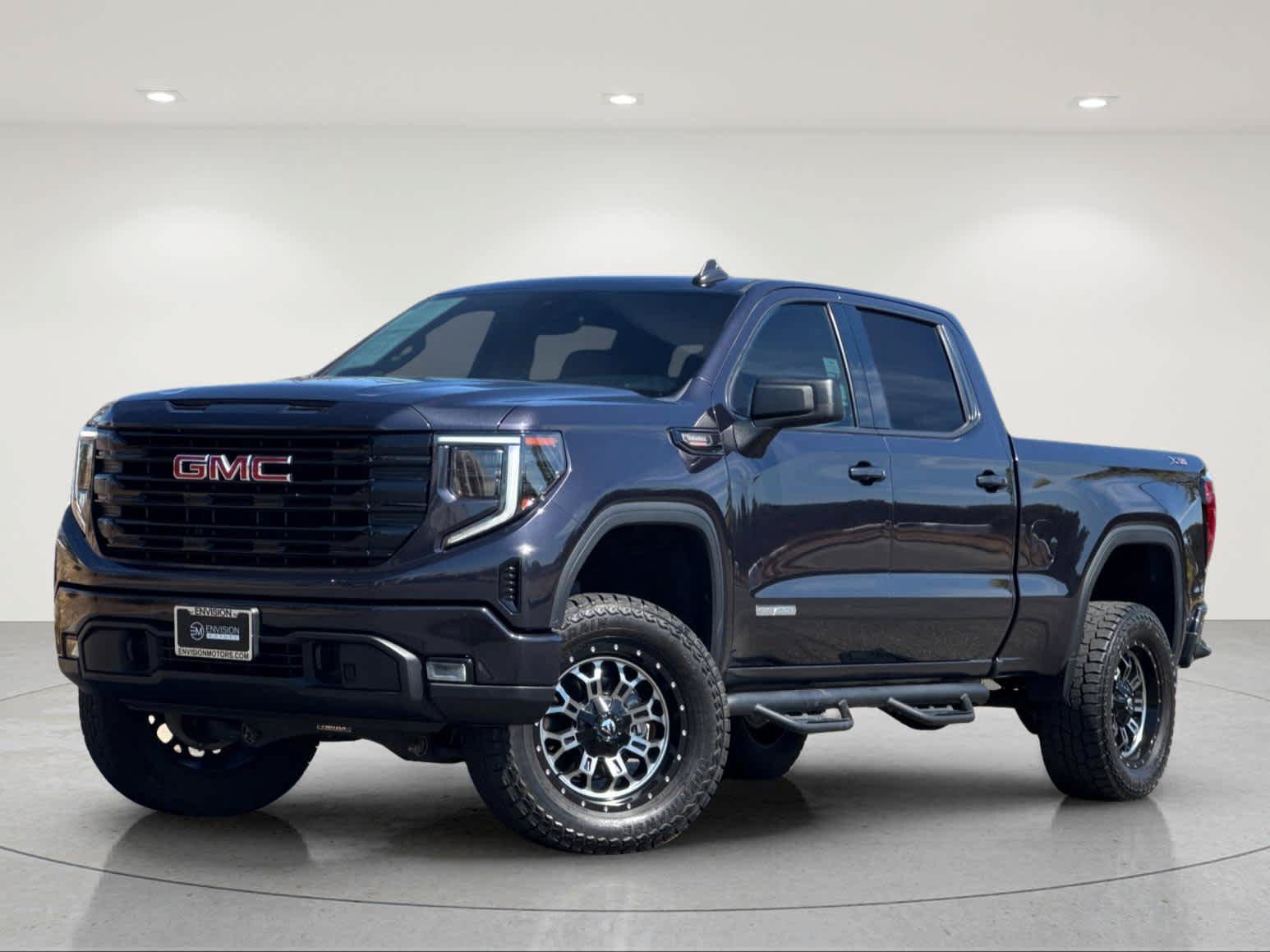 Used 2022 GMC Sierra 1500 Elevation w/ X31 Off-Road Package AWD/4WD image 2