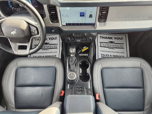Used 2024 Ford Bronco Outer Banks image 17