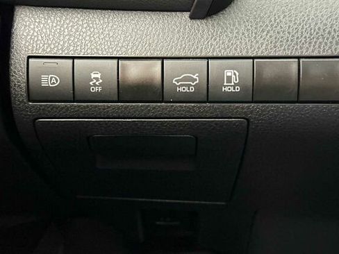 Used 2023 Toyota Camry SE image 29