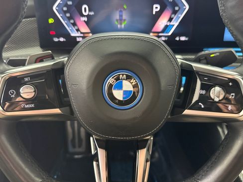Used 2023 BMW i7 xDrive60 AWD/4WD image 10