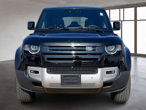 Used 2025 Land Rover Defender 110 S image 3