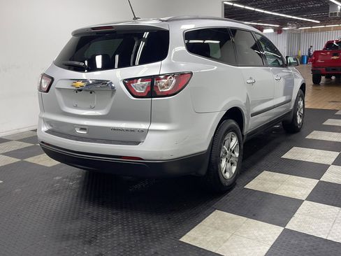 Used 2014 Chevrolet Traverse LS FWD image 4