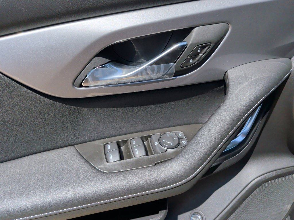 New 2026 Chevrolet Blazer LT w/ Convenience Package FWD image 11