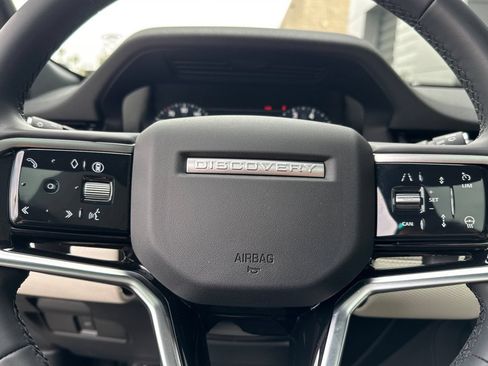 Certified 2025 Land Rover Discovery Sport Dynamic SE AWD/4WD image 27