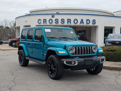 Used 2024 Jeep Wrangler Unlimited Sahara w/ Technology Group image 1
