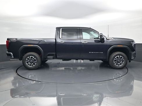 New 2026 GMC Sierra 2500 SLT w/ Max Trailering Package AWD/4WD image 4