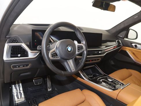 Used 2024 BMW X7 xDrive40i w/ M Sport Package AWD/4WD image 30