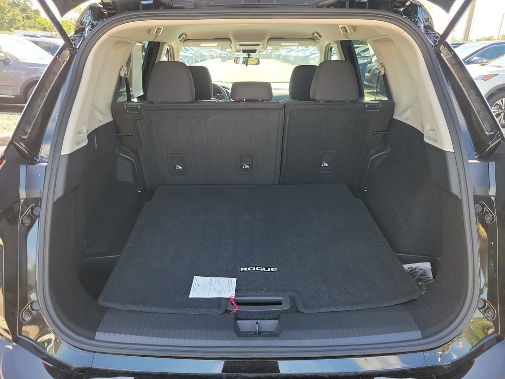 Certified 2026 Nissan Rogue S FWD image 7
