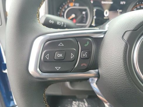 Used 2024 Jeep Wrangler Unlimited Sahara AWD/4WD image 29
